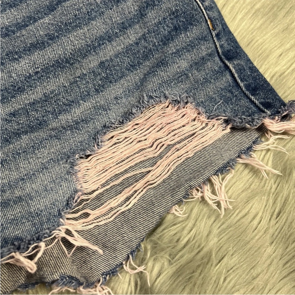 Abercrombie And Fitch Mid Rise Boyfriend Shorts Distressed Denim Pink Dye - Picture 11 of 15